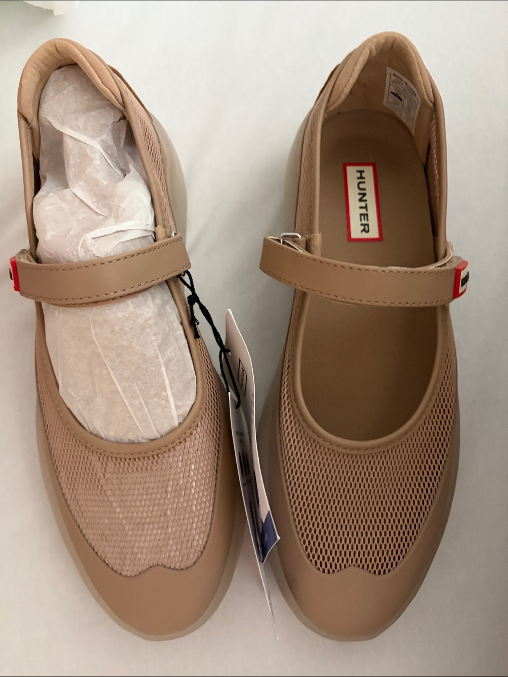 New With Box: Hunter Mire Mary Jane Slip-In Sneakers In Tan Women’s Size 8